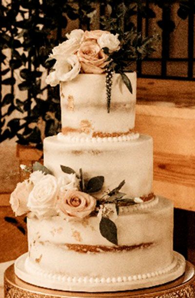 Wedding Cake Tips No One Tells You -