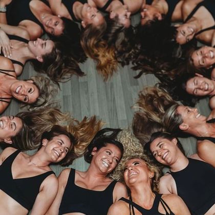 Elite nation wellness team photo.