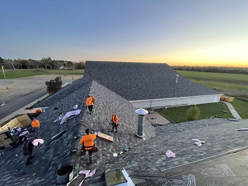 Commercial construction and roofing