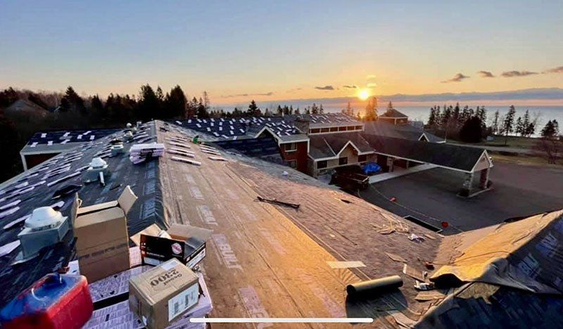 Commercial construction and roofing