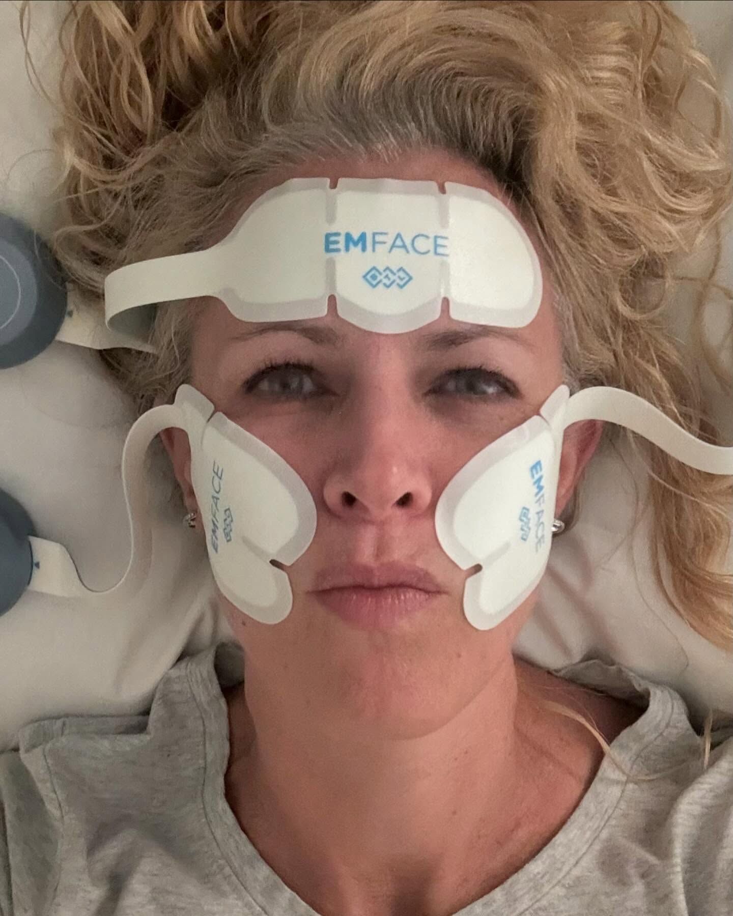 EMFACE DR LORNA FEDELEM