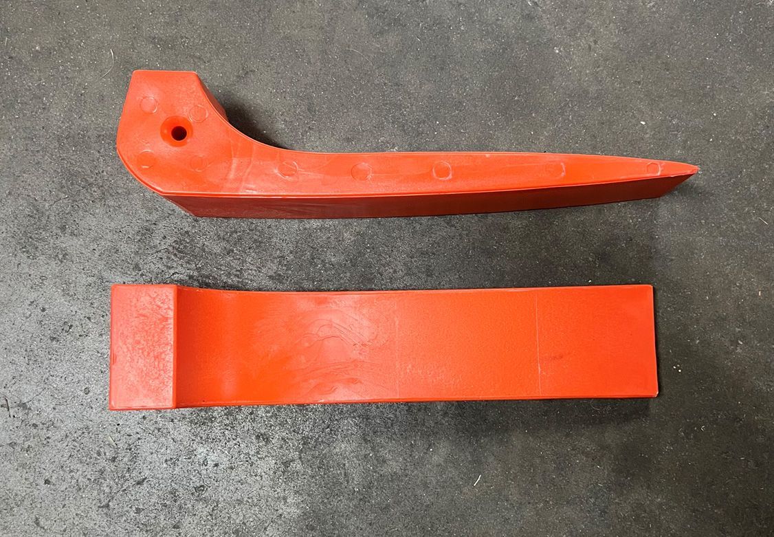 A pair of tow skates