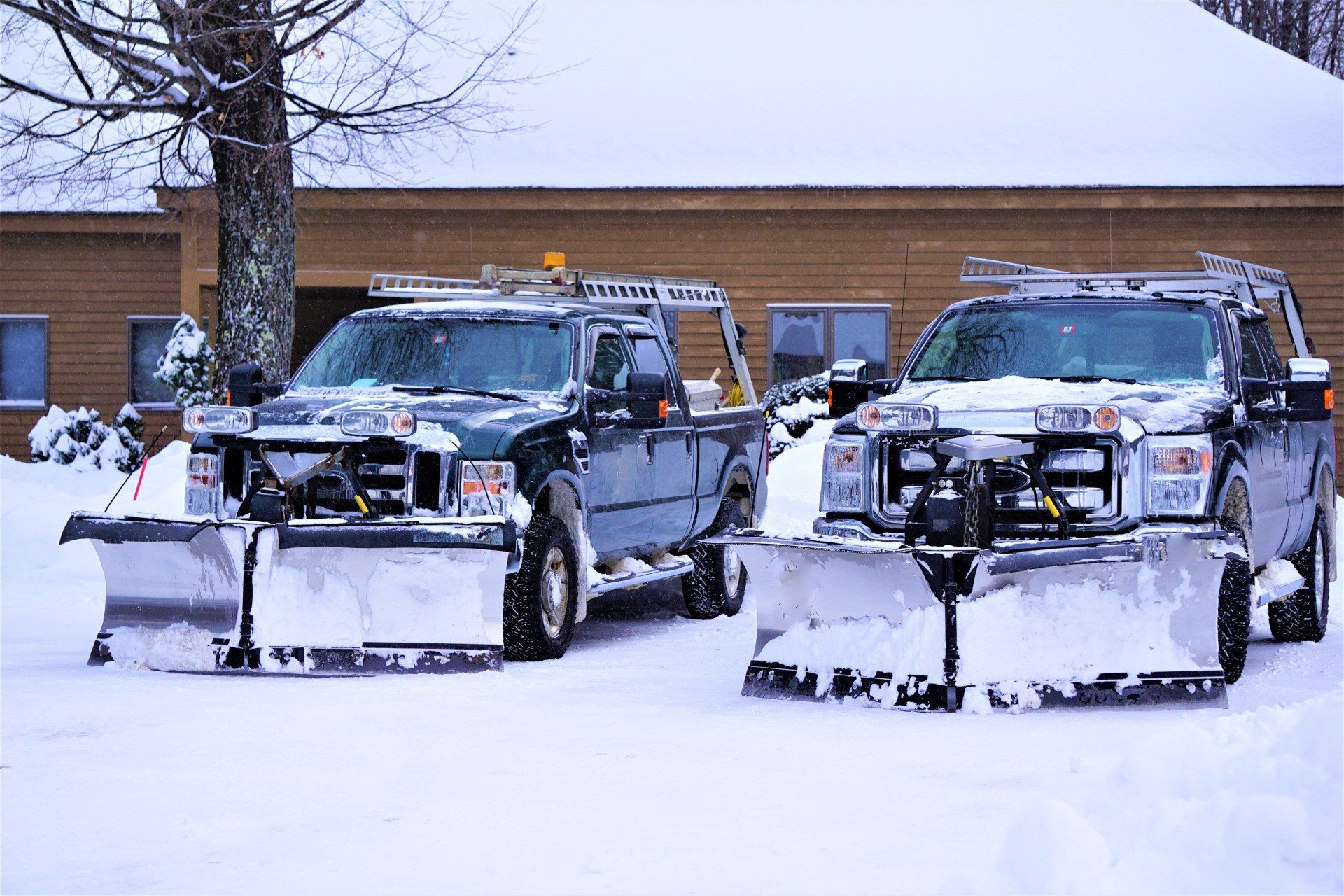 Michaels Truck Equipment Inc Truck Parts La Crosse, WI