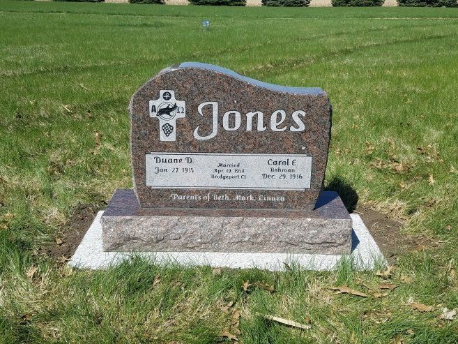 Companion headstone