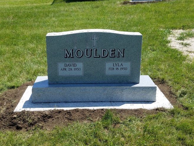 Companion headstone