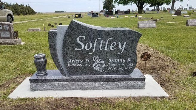 Companion headstone