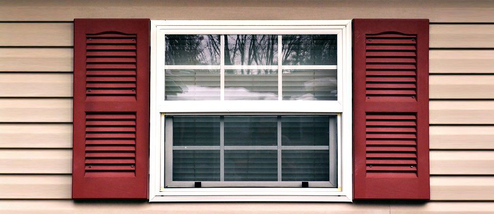 Combination of casement and awning type window
