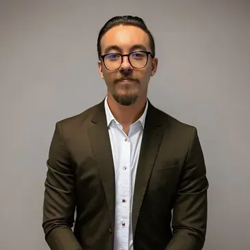 Connor Bellenir - Director of Sales