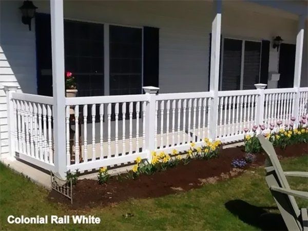 Colonial rail white