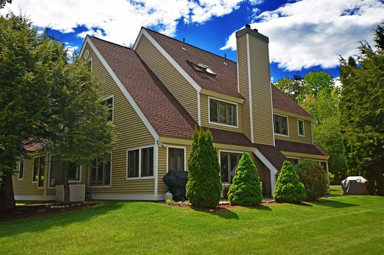 Shingle roof with sidings