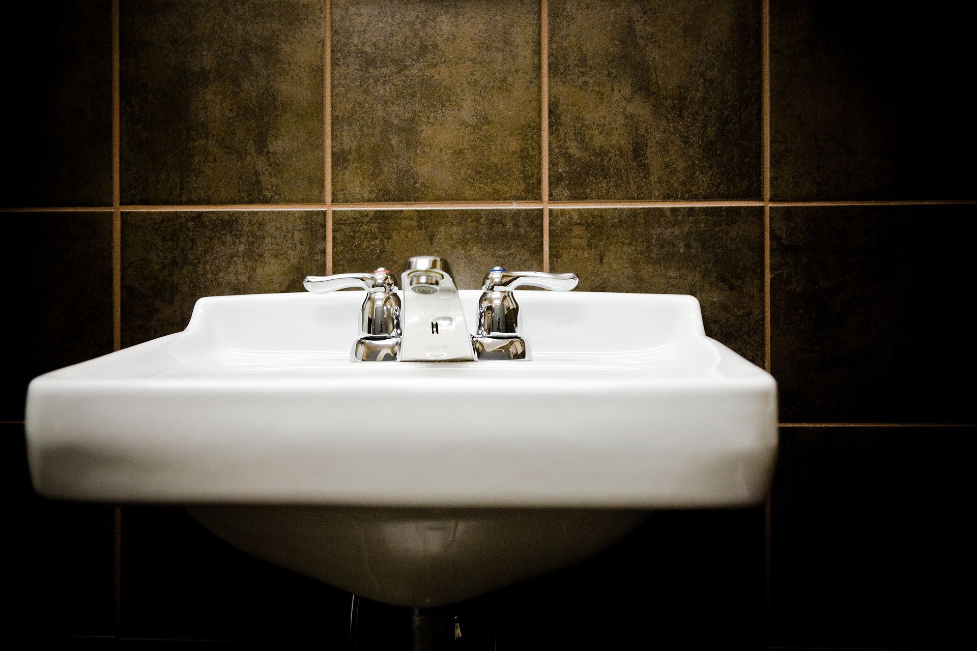 American Refinishing Inc