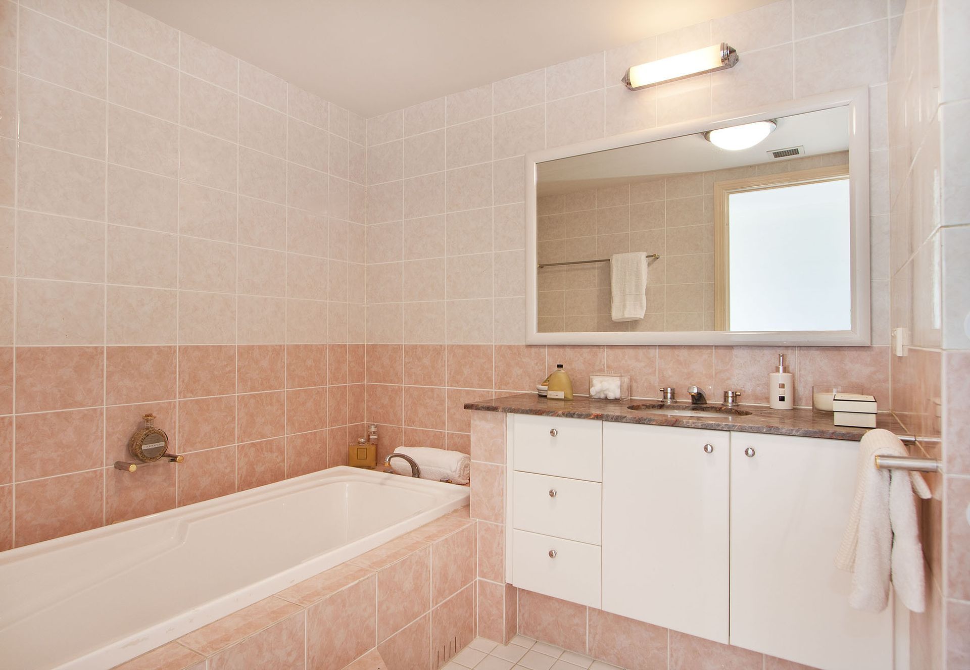 American Refinishing Inc