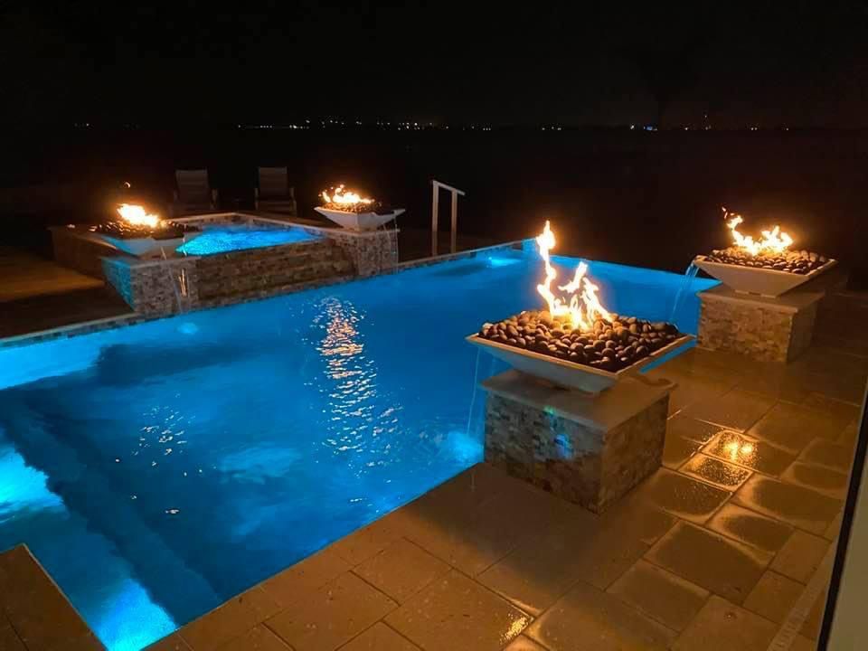 Custom pool design