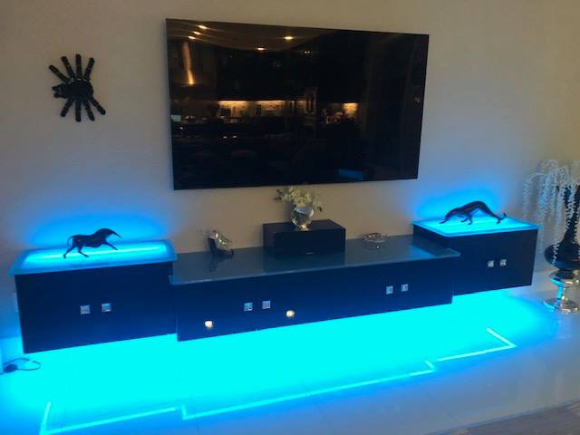 Entertainment center cabinet