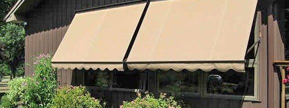 Retractable awning