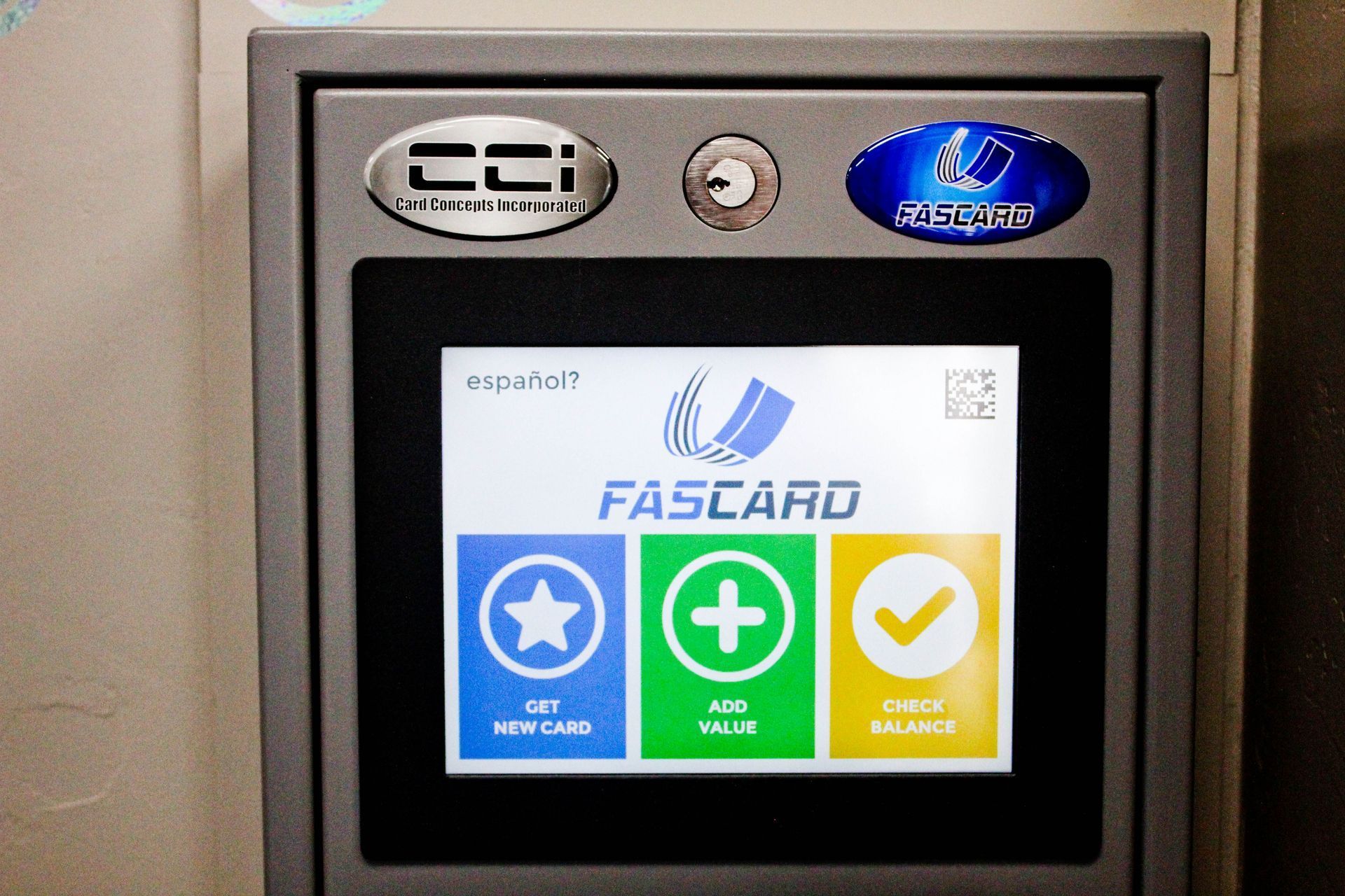 a machine with a screen that says fascard on it