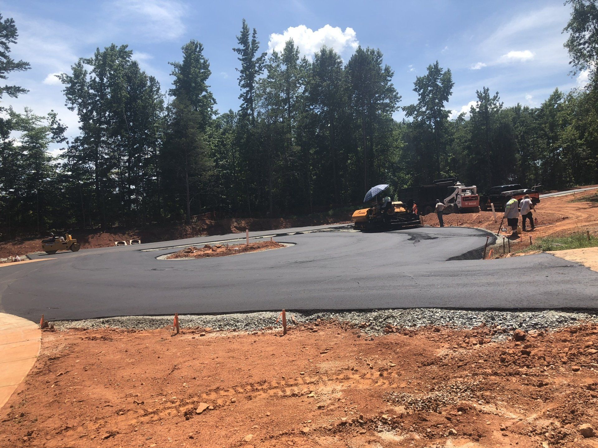 Asphalt and sealcoating services