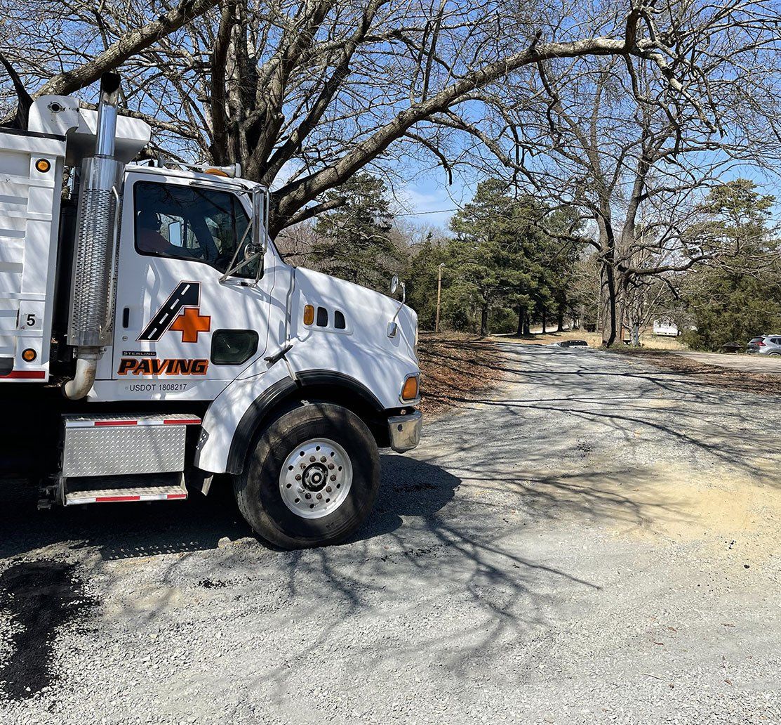 Asphalt and sealcoating services