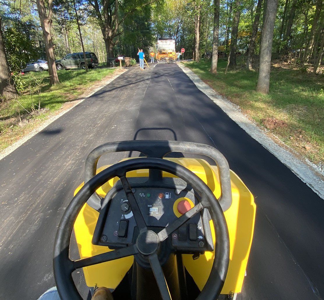 Asphalt and sealcoating services