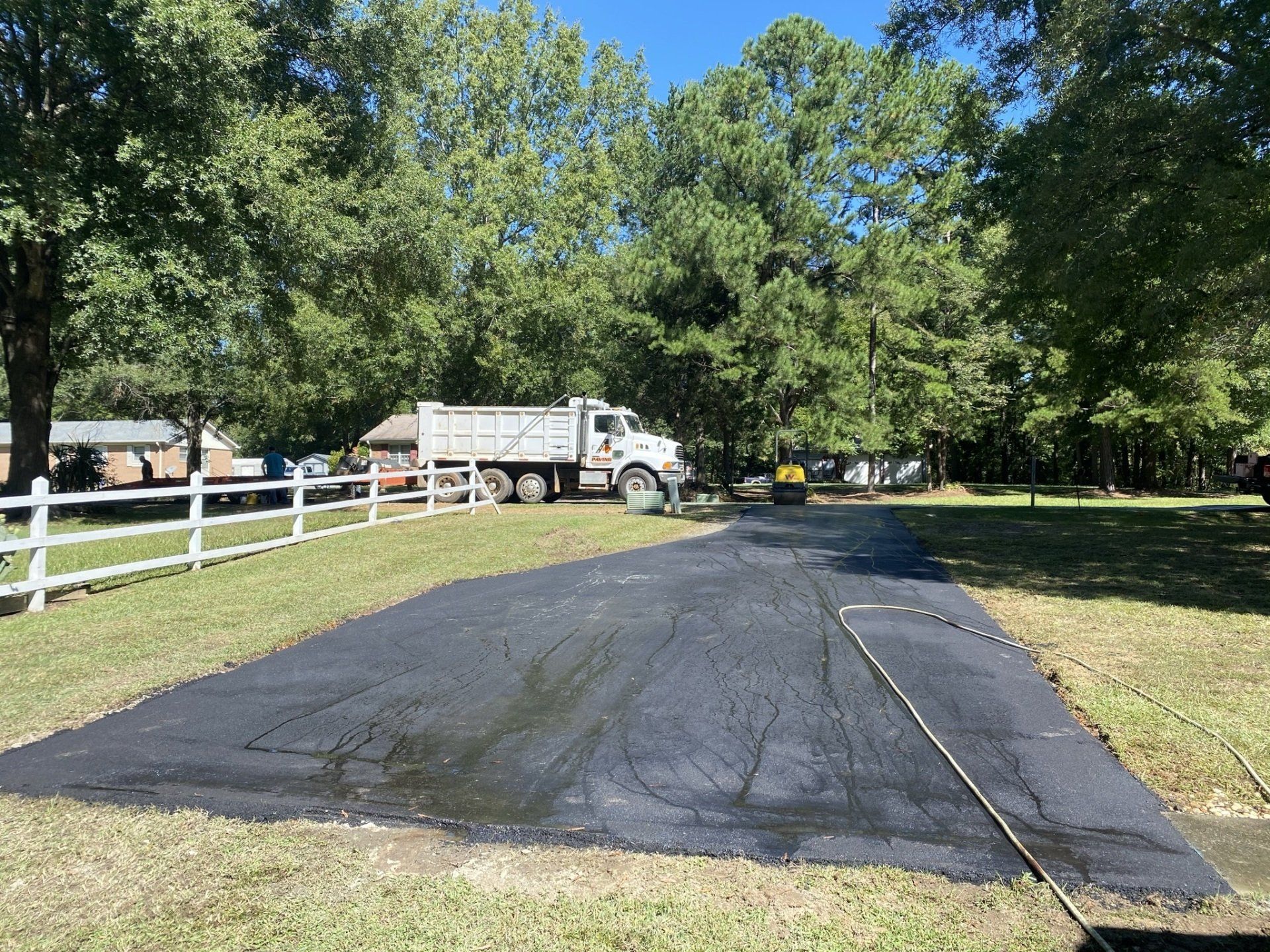 Asphalt and sealcoating services