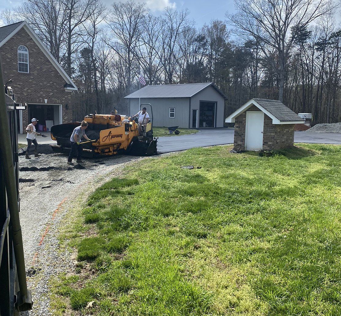 Asphalt and sealcoating services