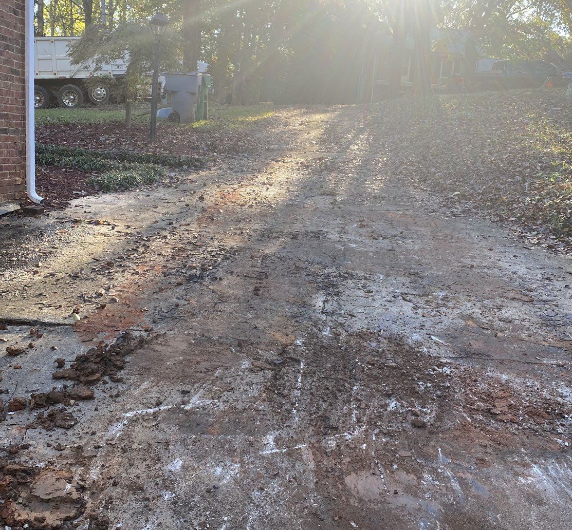Asphalt and sealcoating services