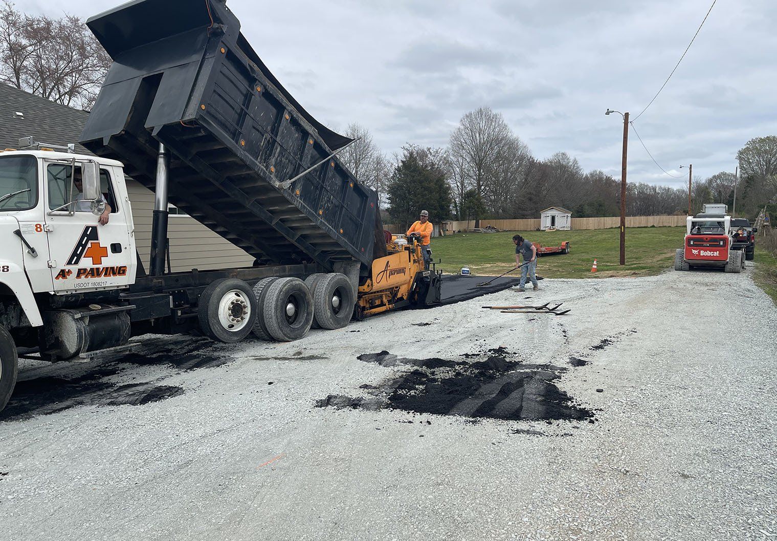 Asphalt and sealcoating services