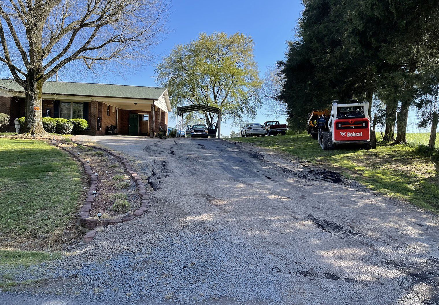 Asphalt and sealcoating services