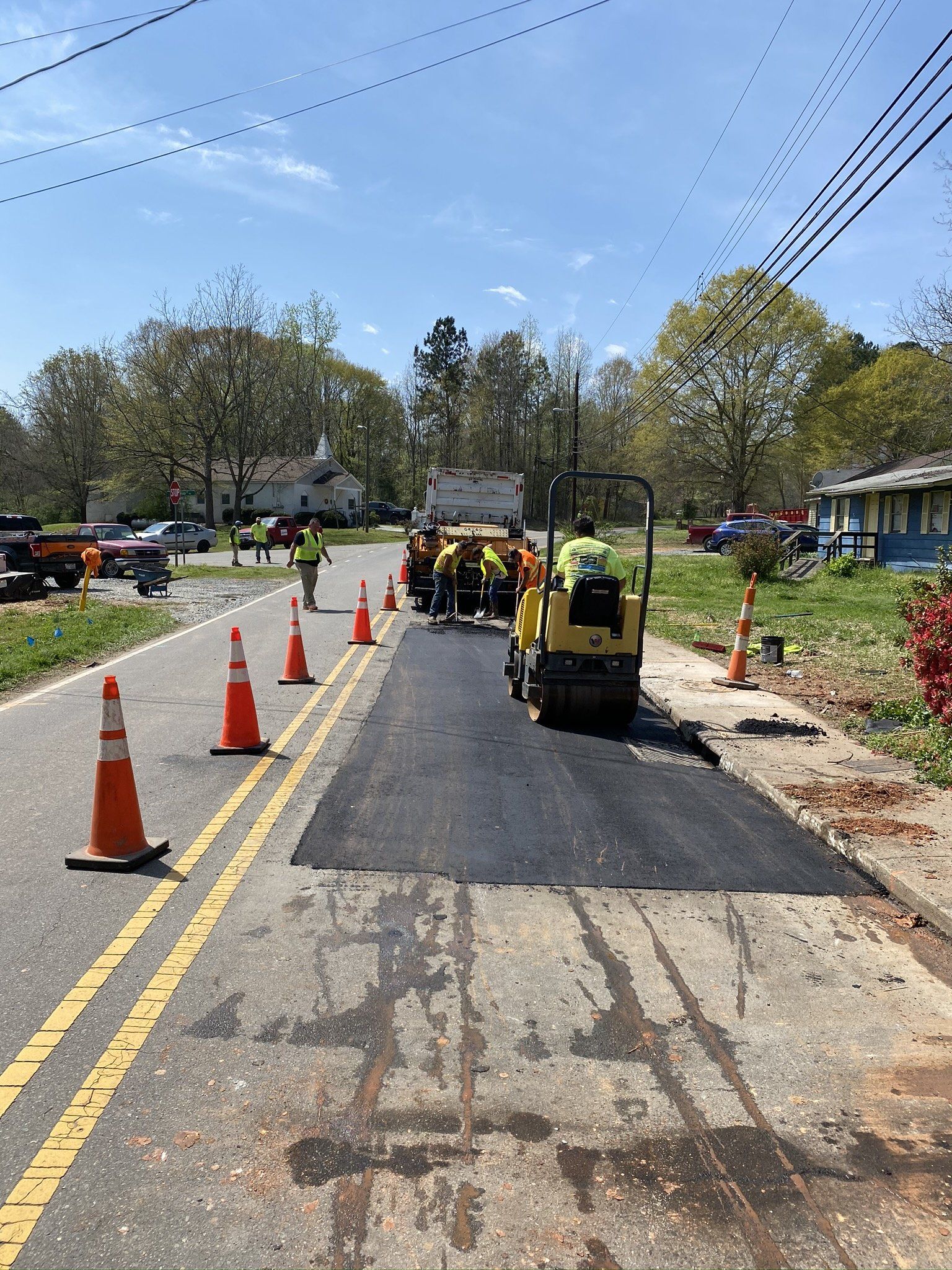 Asphalt and sealcoating services