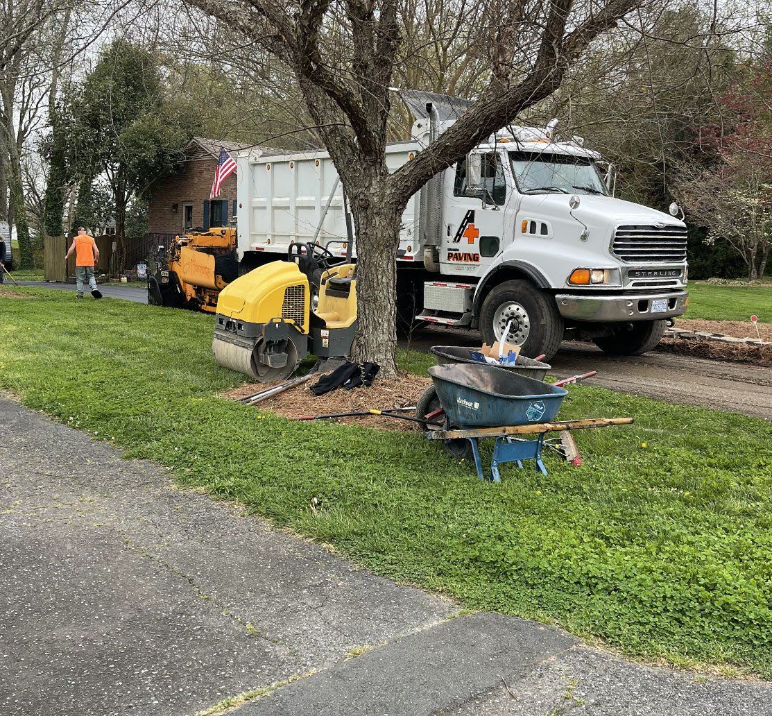 Asphalt and sealcoating services