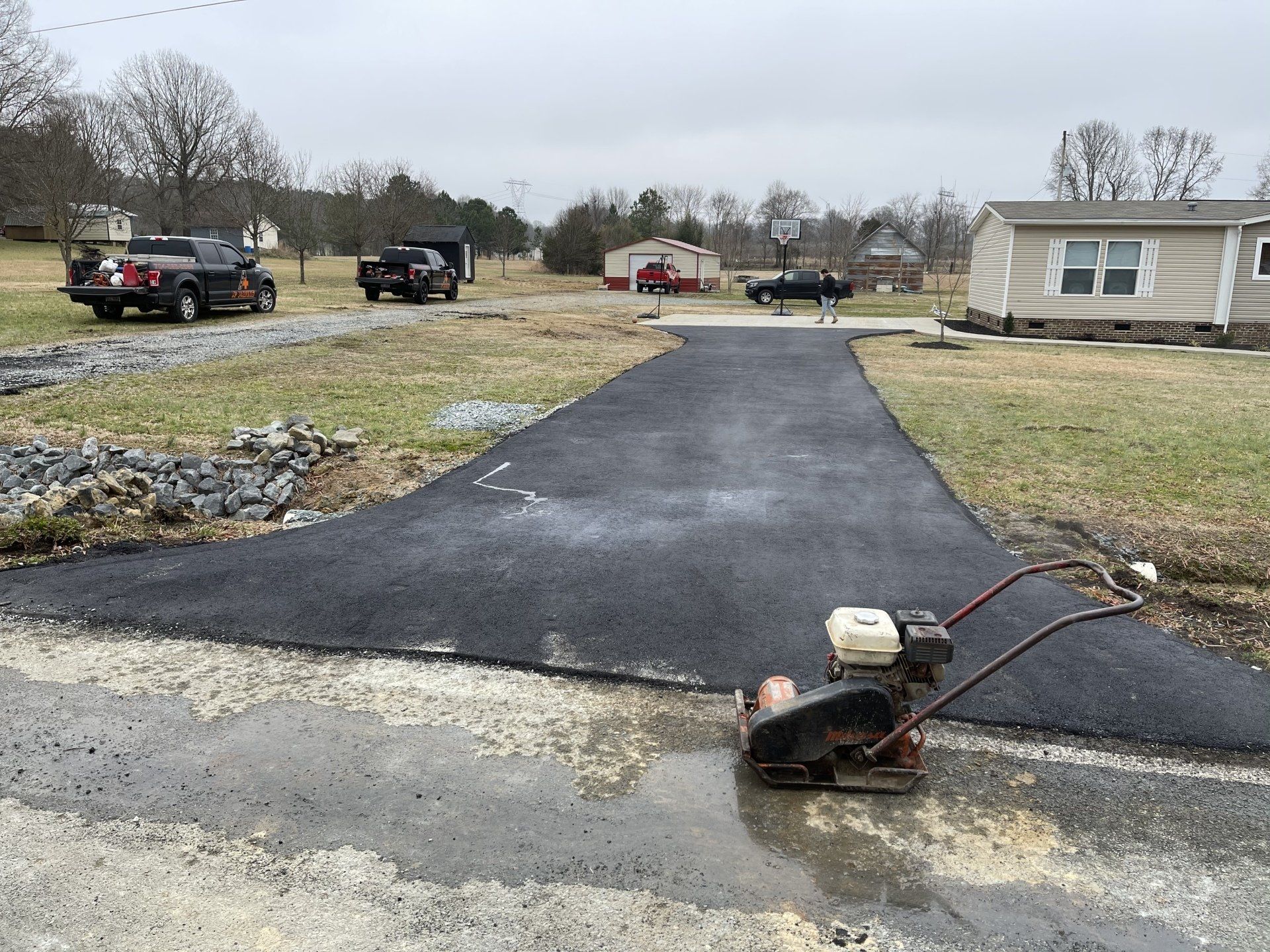 Asphalt and sealcoating services