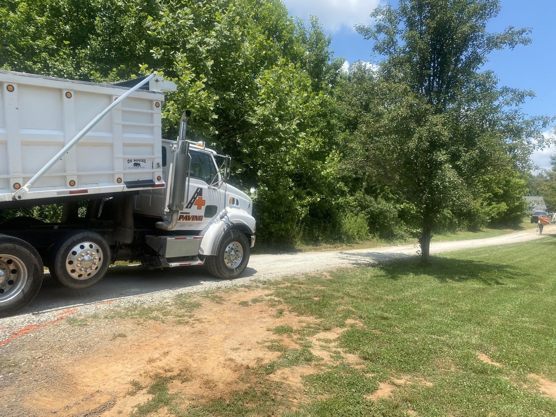 Asphalt and sealcoating services