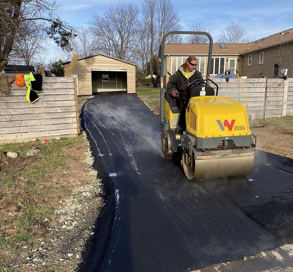 Asphalt and sealcoating services