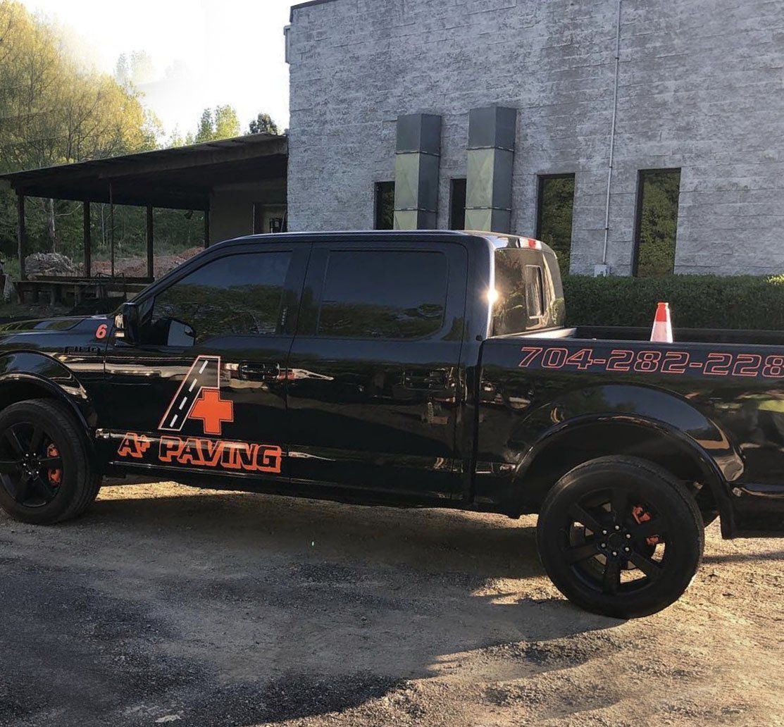 Asphalt and sealcoating services
