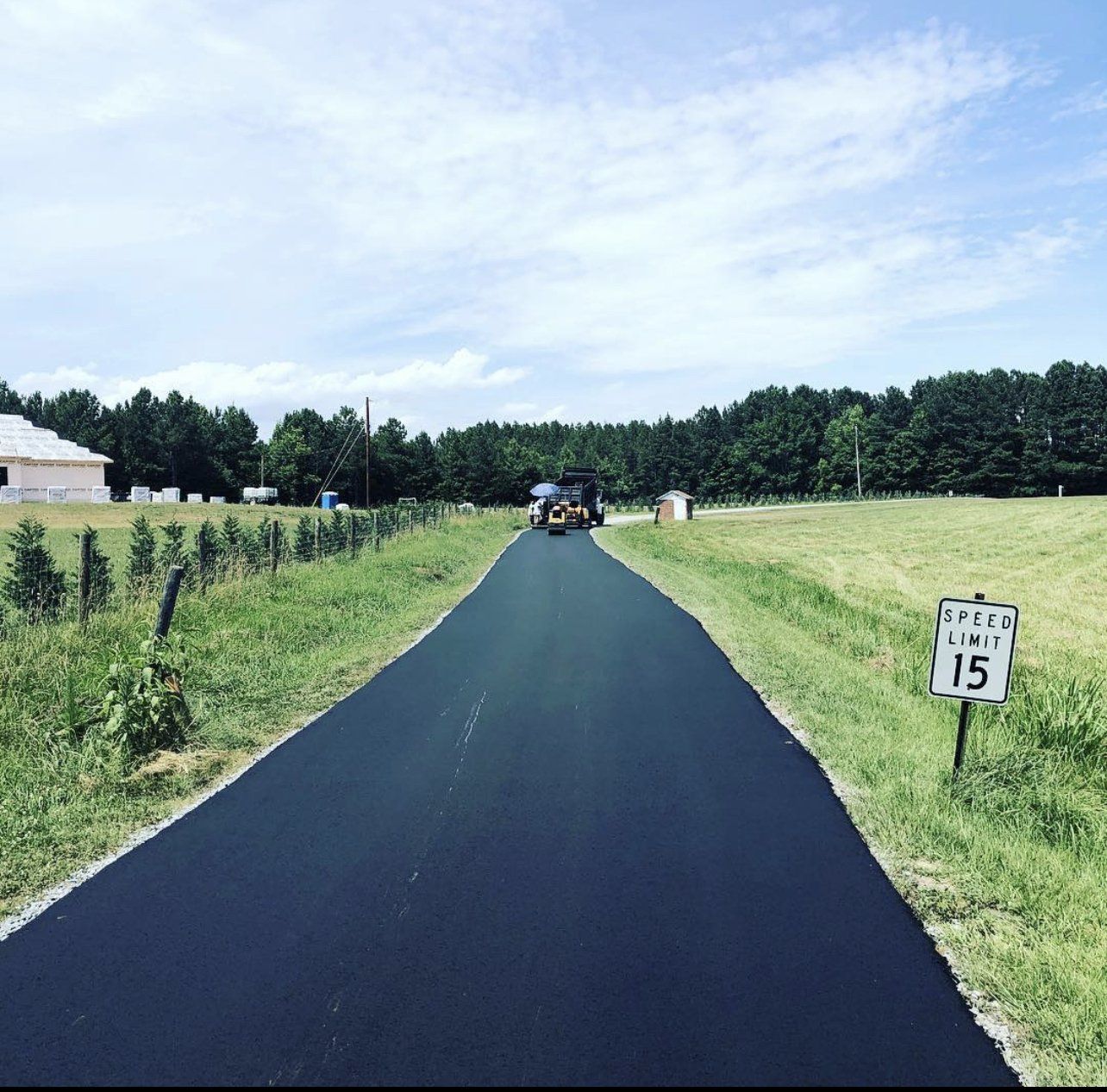 Asphalt and sealcoating services
