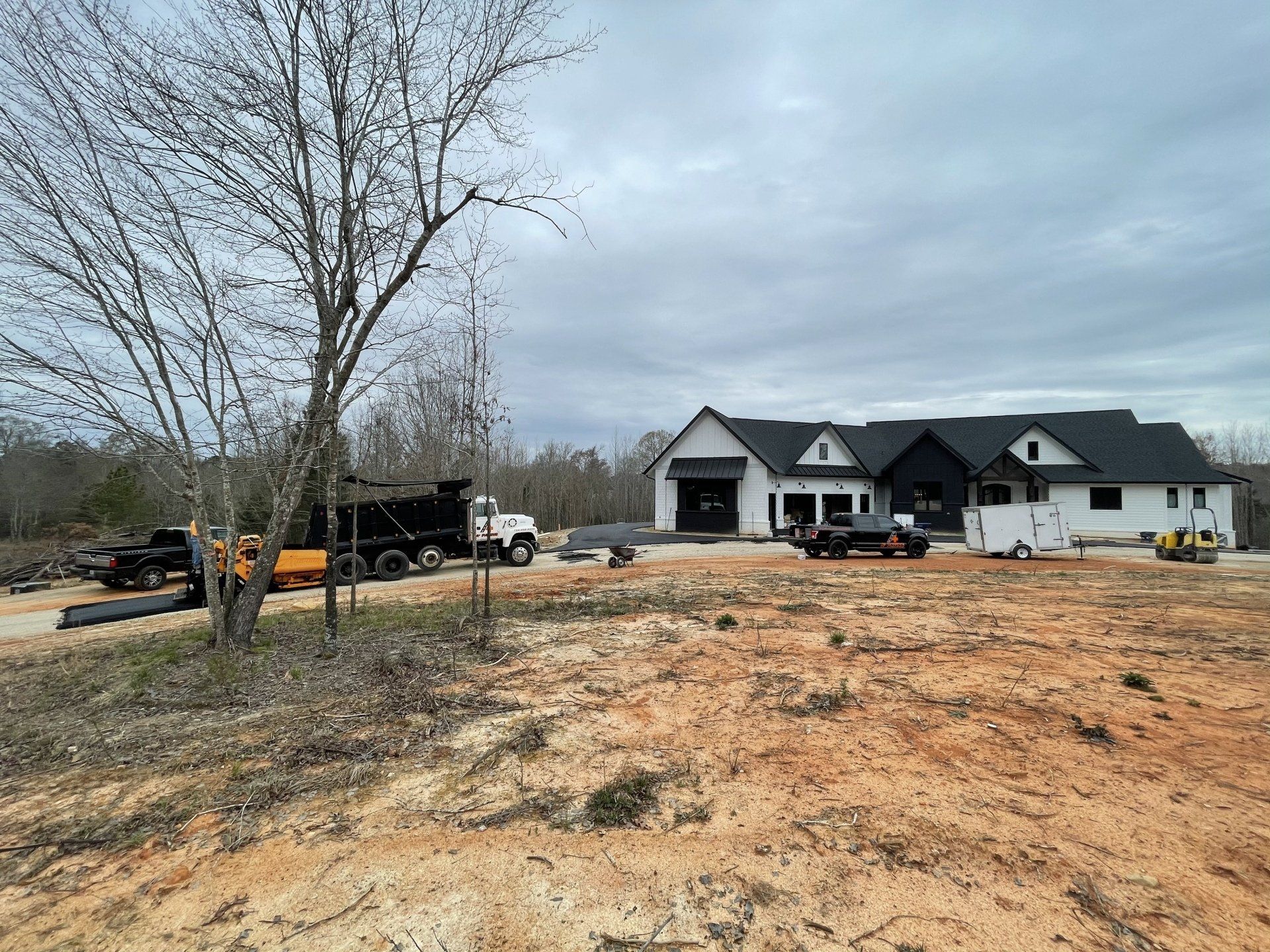 Asphalt and sealcoating services