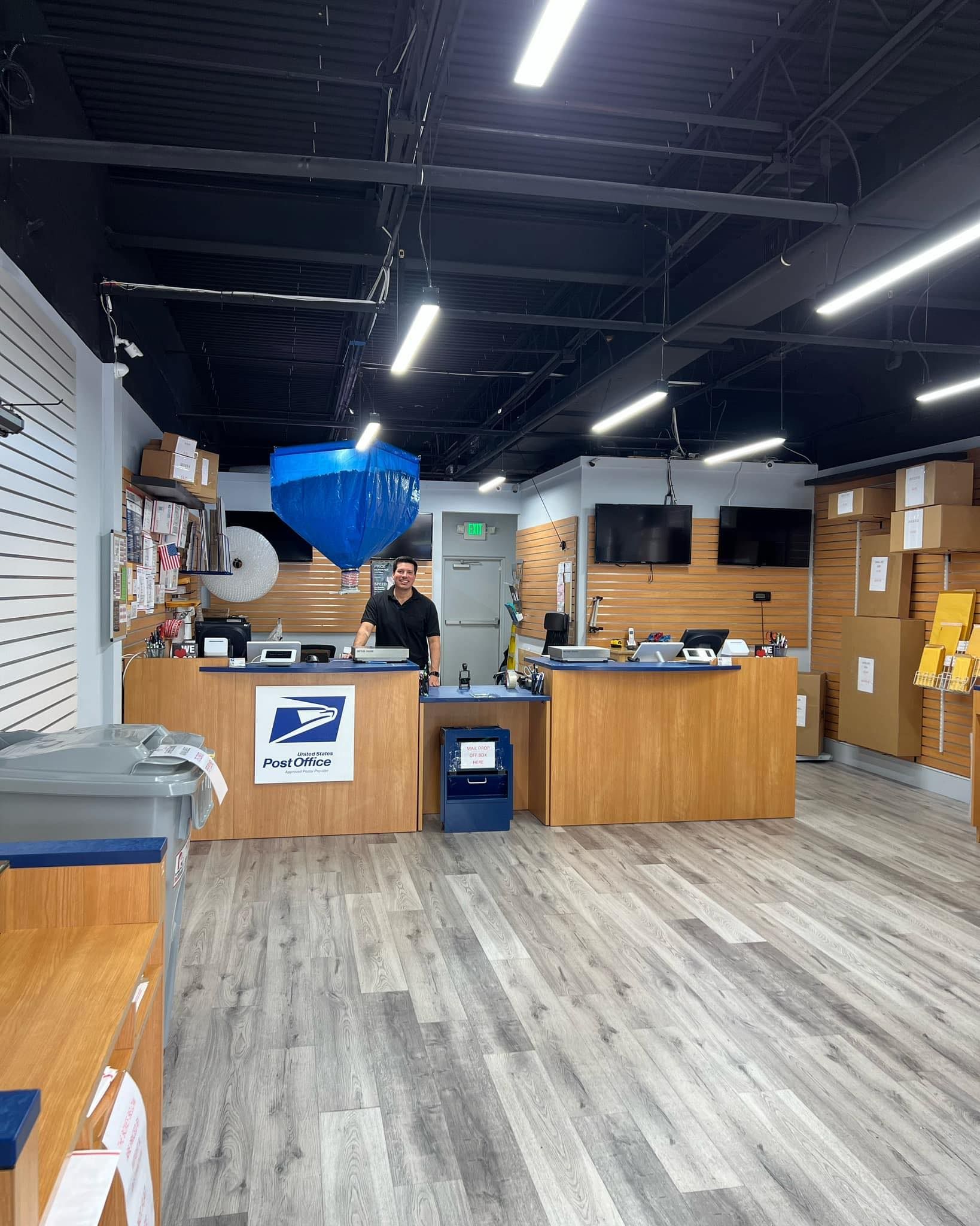 Photo-of-ronnie-owner-ship-it-right-usps