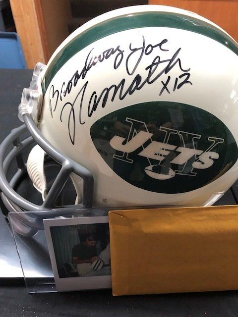 Gizmo's Sportscards photo