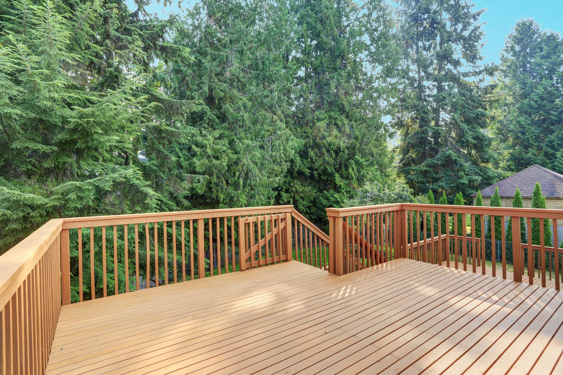 deck building contractor