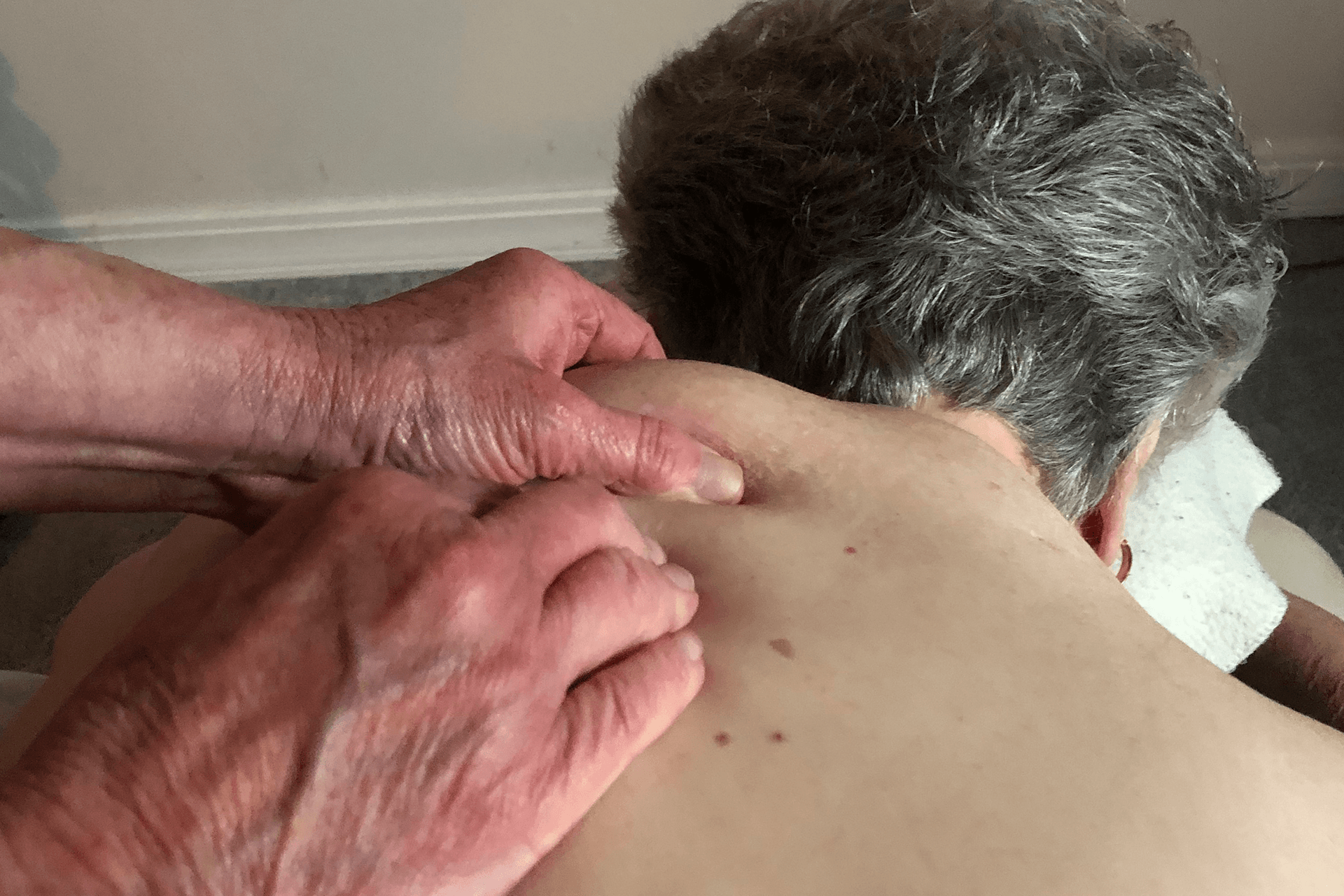 calf deep tissue massage