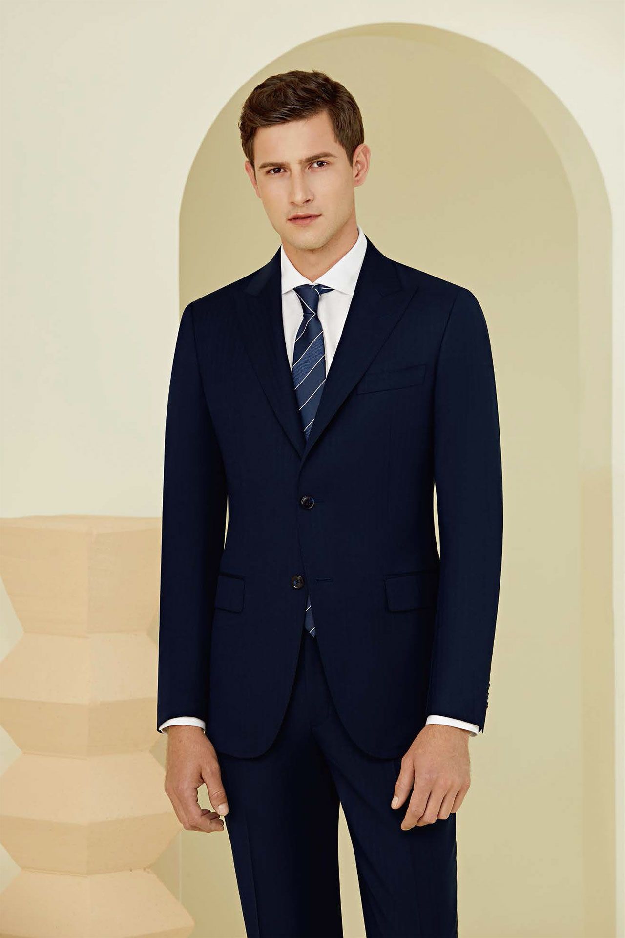 A man in a suit and tie