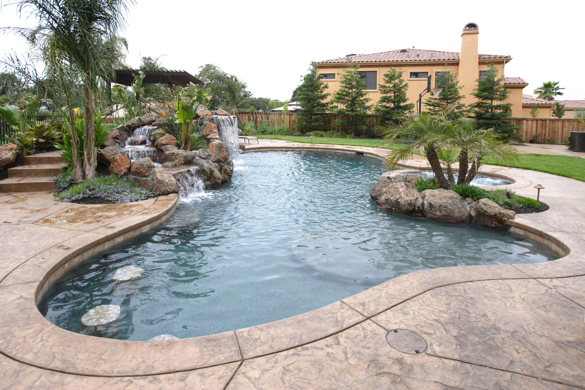 Great Escapes Custom Pools