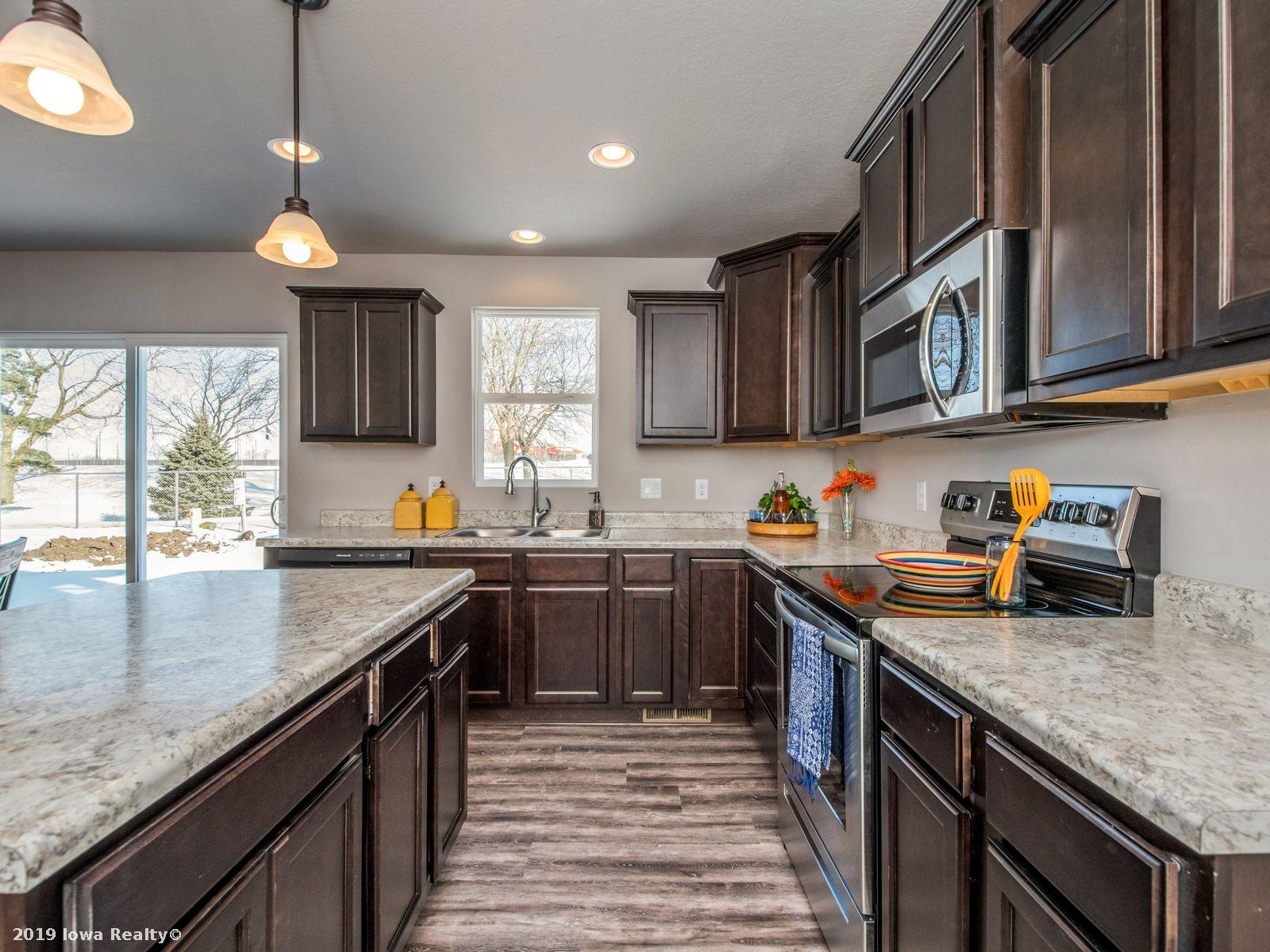 Countertops Laminate Countertop West Des Moines, IA