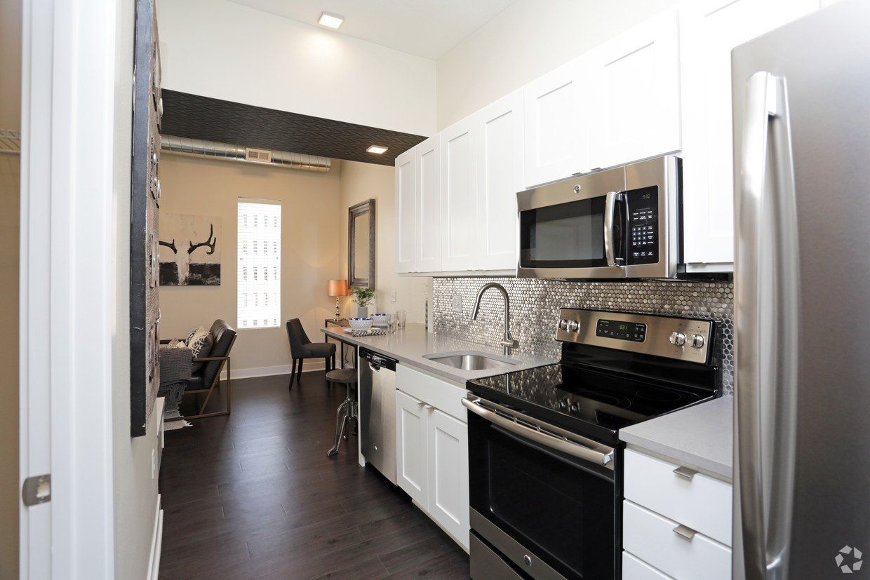 Countertops Quartz Countertop West Des Moines, IA