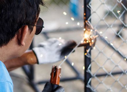 Repairing a chain link fence