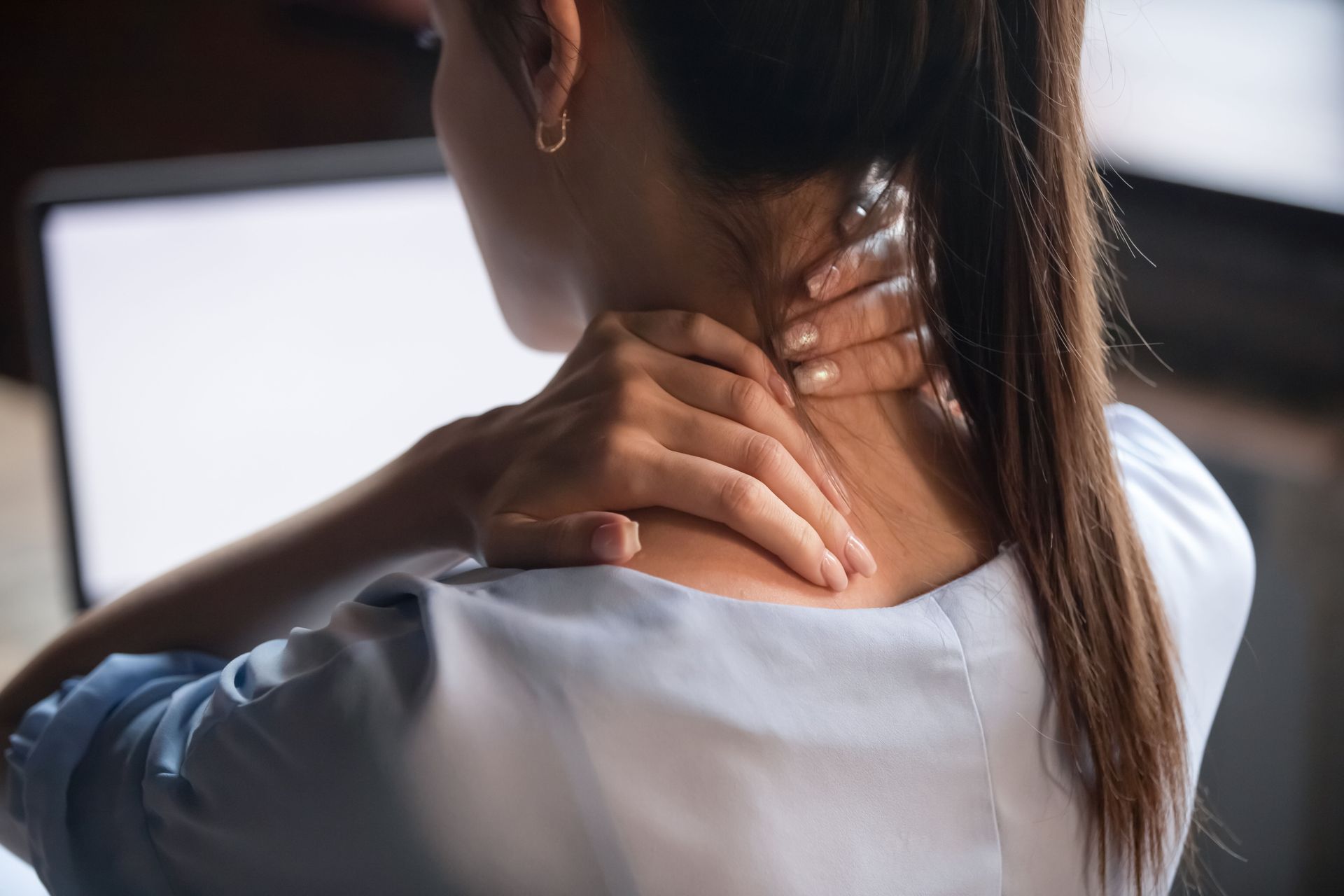 6 Ways Chiropractors Support a Pain-Free Lifestyle in the Remote Work Era
