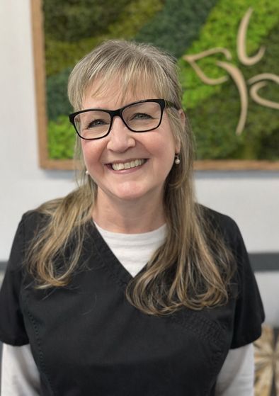 Huguenin Family Dental Staff Member