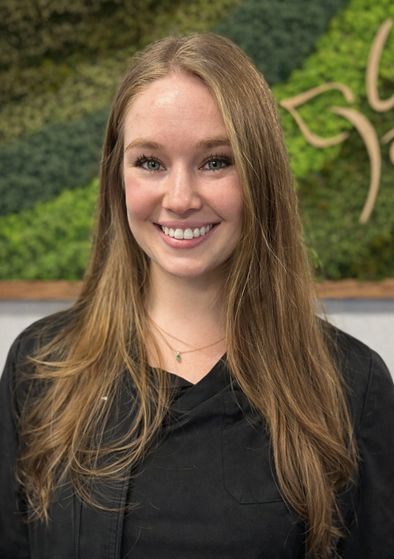 Huguenin Family Dental Staff Member