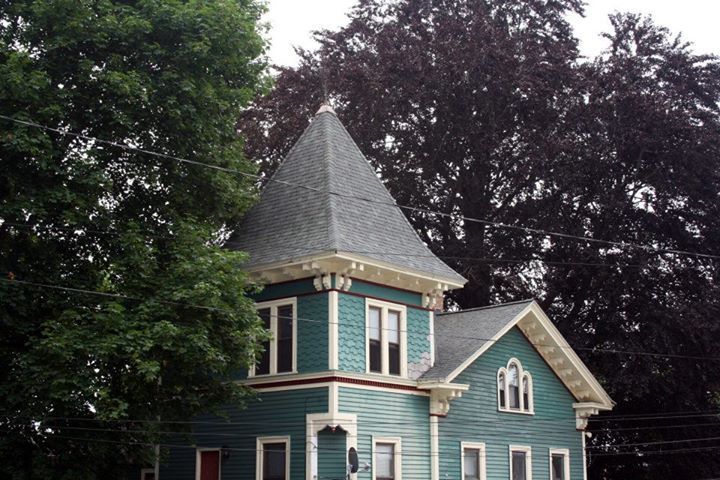 McClintock Roofing image