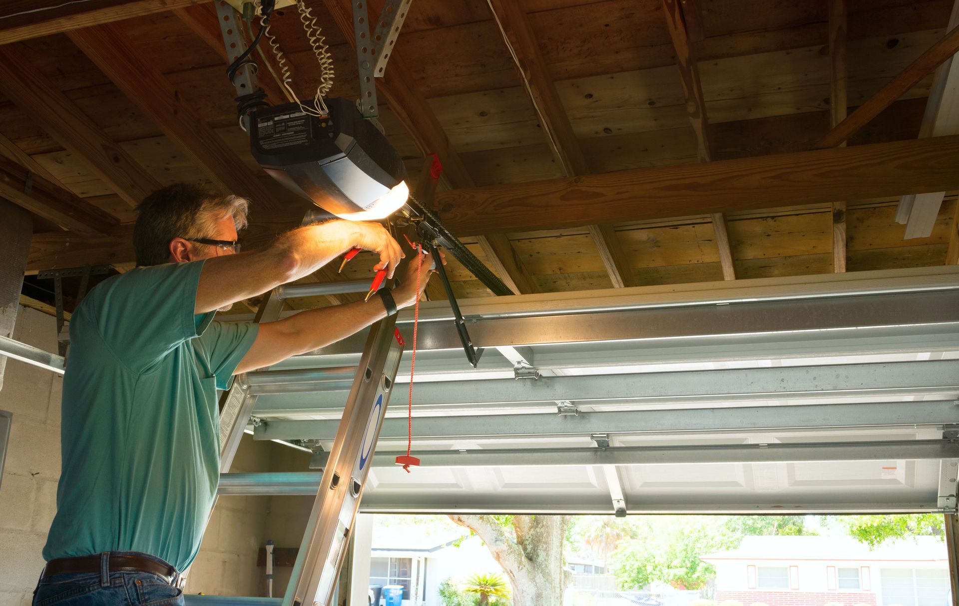 commercial garage door repair and replacement